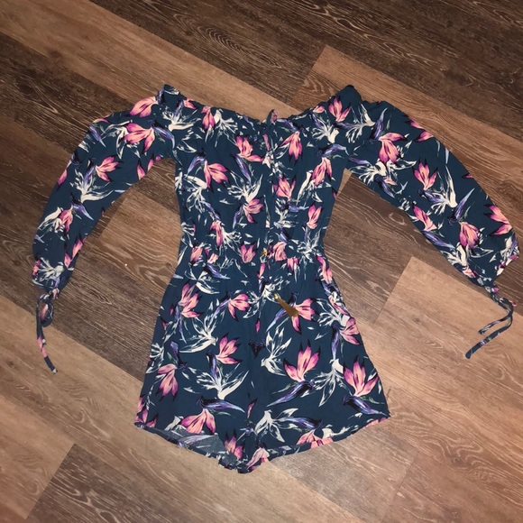 Off the shoulder romper - Picture 1 of 4
